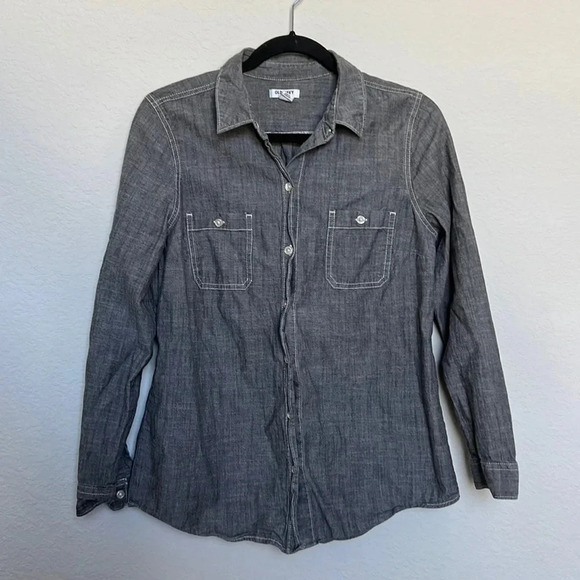 Old Navy Grey Chambray Button Down Shirt - Picture 2 of 5